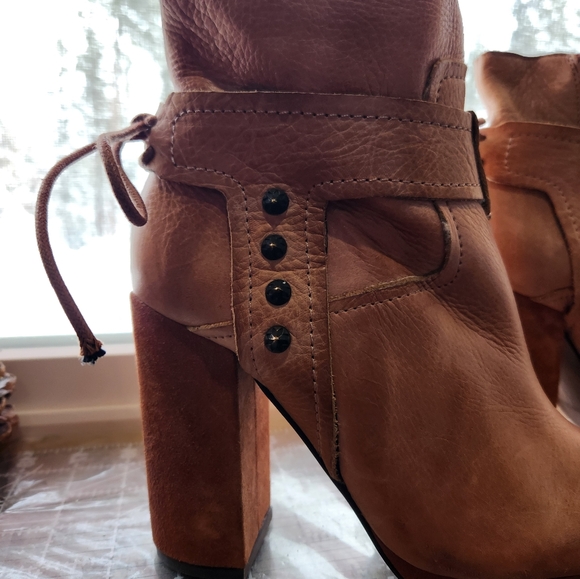 Free people Palomar bootie boots size 6.5  to 7  U.S.  E.U 37 - Picture 9 of 12